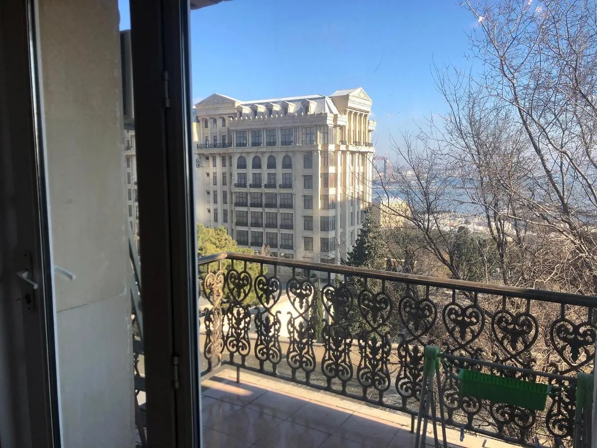 Apartment Near Flame Tower With Sea View Bakü